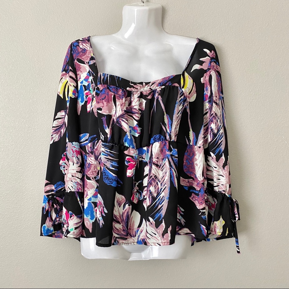 Kirious | Black Tropical Print Bell Sleeve Blouse
